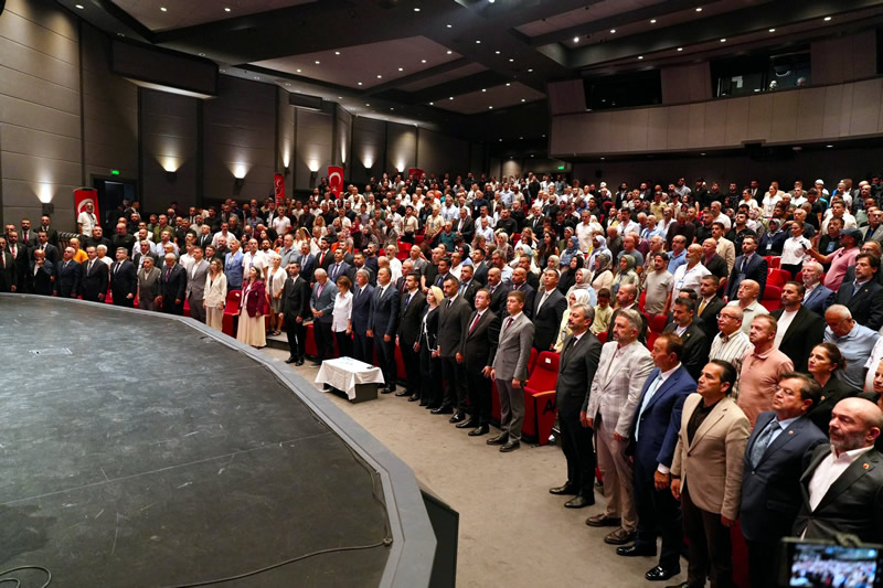MHP Üsküdar İlçe Kongresi, Bağlarbaşı Kültür ve Kongre Merkezi’nde yapıldı.