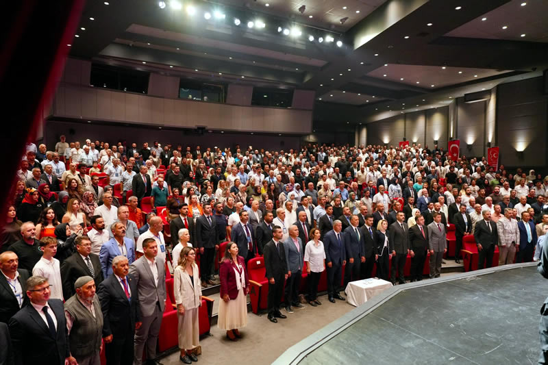 MHP Üsküdar İlçe Kongresi, Bağlarbaşı Kültür ve Kongre Merkezi’nde yapıldı.