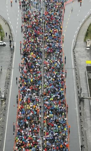 33. Avrasya Maratonu'na yal havaya ramen stanbullular youn ilgi gsterdi