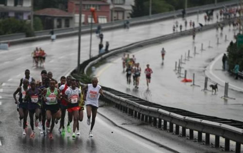 33. Avrasya Maratonu'na yal havaya ramen stanbullular youn ilgi gsterdi