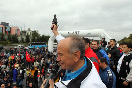 33. Avrasya Maratonu'na yal havaya ramen stanbullular youn ilgi gsterdi