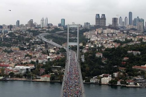 33. Avrasya Maratonu'na yal havaya ramen stanbullular youn ilgi gsterdi