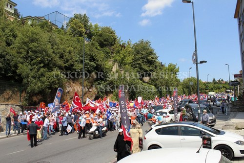 skdar ''Milli radeye Sayg'' iin yollara dt