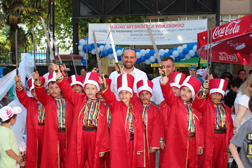 engelky lkretim Okulu Geleneksel 11. Pilav Gn enlii yapld