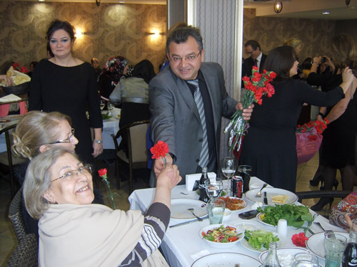 engelky lkretim Okulu Okul Aile Birlii Geleneksel 8 Mart Kadnlar Gn Kutlama Program