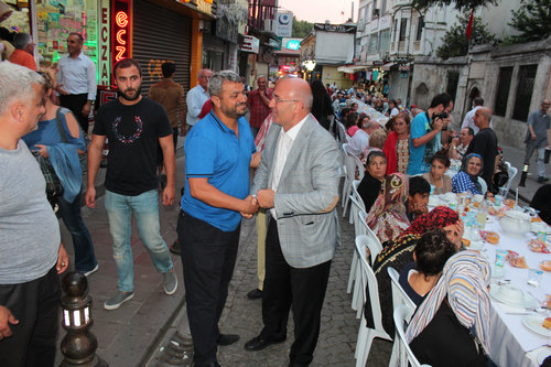 CHP skdar Selamiali Efendi Caddesi'nde Sokak ftar dzenledi