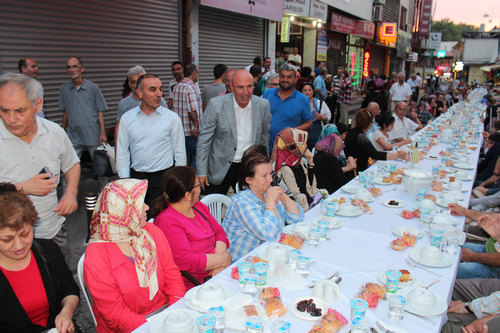 CHP skdar Selamiali Efendi Caddesi'nde Sokak ftar dzenledi