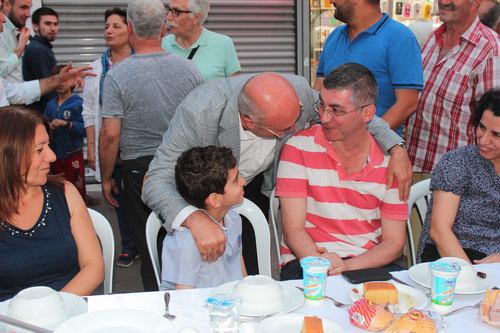 CHP skdar Selamiali Efendi Caddesi'nde Sokak ftar dzenledi