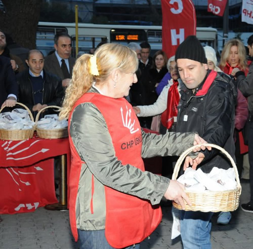 CHP skdar'da simit datt