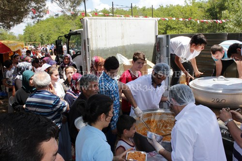 Cide Souksu Dernei 15. Geleneksel Piknik leni Kent Orman'da gerekleti