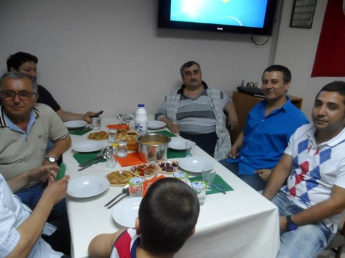 Cide Souksu Dernei geleneksel ramazan ay iftar yapld