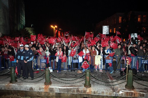 Cumhuriyetimizin 90. Yl stanbul Boaz'nda Cokuyla Kutland