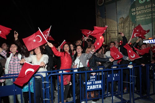 Cumhuriyetimizin 90. Yl stanbul Boaz'nda Cokuyla Kutland