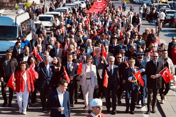 skdar 29 Ekim Cumhuriyet Bayram'nn 101. yln cokuyla kutlad