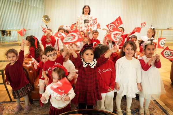 skdar 29 Ekim Cumhuriyet Bayram'nn 101. yln cokuyla kutlad