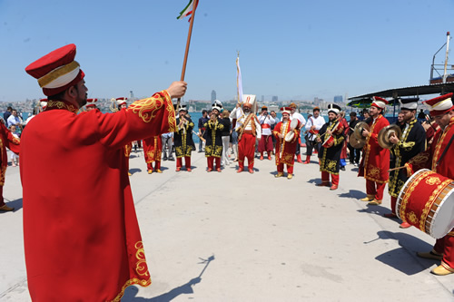 Dnya Okcular skdar'da Bulutu