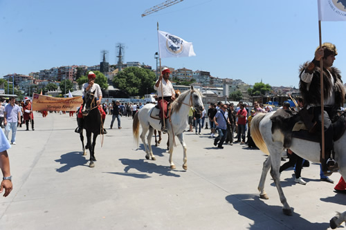 Dnya Okcular skdar'da Bulutu