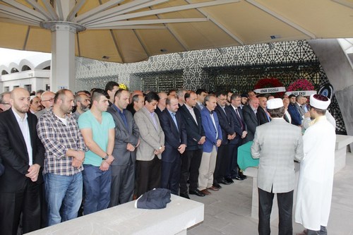 Hseyin adr son yolculuuna skdar akirin Camii'nden uurland