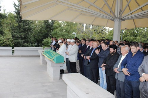 Hseyin adr son yolculuuna skdar akirin Camii'nden uurland