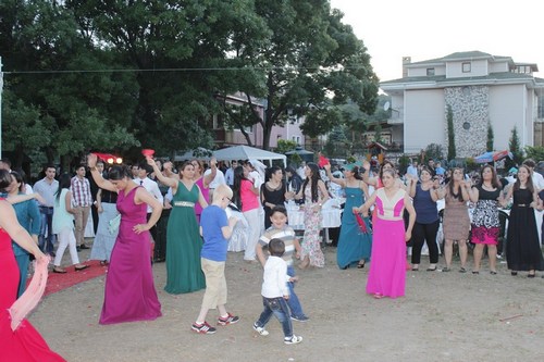 pek ve Sinan hayatlarn birletirdi