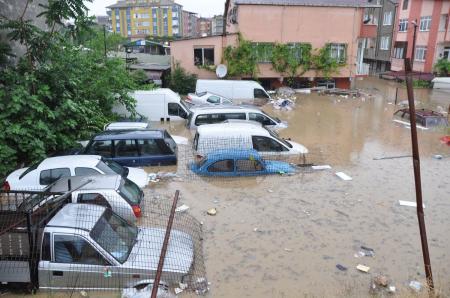 stanbul'da sel can ald