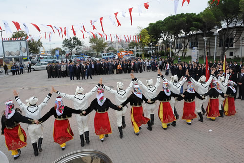 stanbul'un kurtuluu'nun 87. yl dnm skdar'da kutland