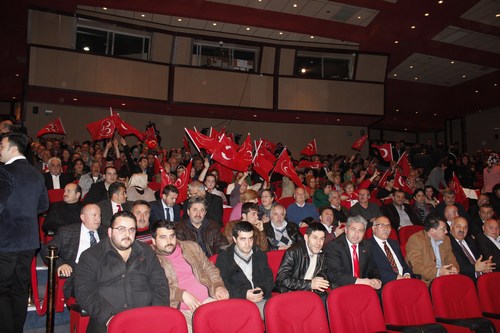 MHP Genel Bakan Devlet Baheli, skdar'da dzenlenen Meclis yesi tantm programna katld