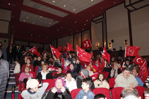 MHP Genel Bakan Devlet Baheli, skdar'da dzenlenen Meclis yesi tantm programna katld