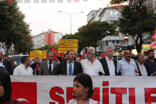 MHP skdar'n ''Trkiye Uyuma ehidine Sahip k'' yry