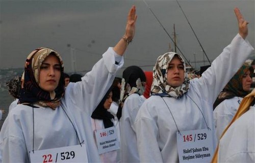 Msr'daki idam cezas kararlar skdar'da protesto edildi