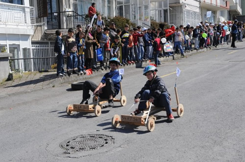 Kz Kulesi glgesinde ''Tahta Arabalarla Rally''