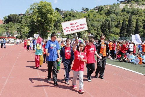 8. Ulusal zel Sporcular Atletizm enlii al treni