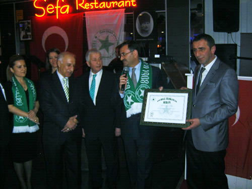 skdar Anadolu 1908 dayanma gecesi amlca Sefa Restaurant'ta dzenlendi