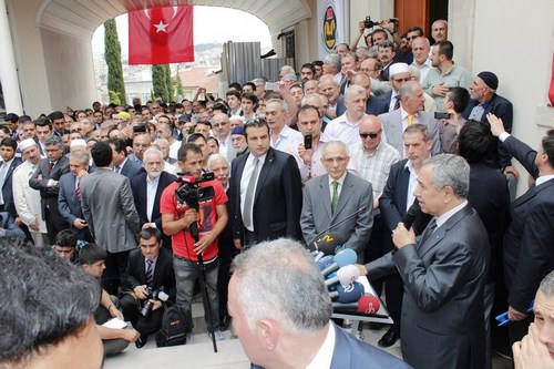 skdar Aziz Mahmut Hdayi Camii restore edilerek yeniden ibadete ald