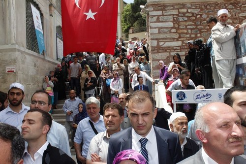 skdar Aziz Mahmut Hdayi Camii restore edilerek yeniden ibadete ald