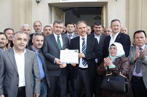 skdar Belediye Bakan Hilmi Trkmen, mazbatasn ald