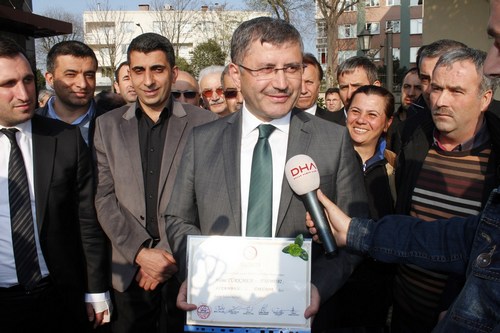 skdar Belediye Bakan Hilmi Trkmen, mazbatasn ald