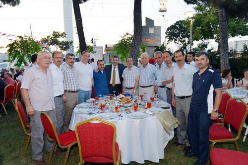 skdar Protokol, iftar programnda bulutu