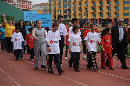 skdar Belediyesi 5. zel Sporcular Atletizm enlikleri