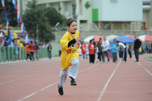 skdar Belediyesi 5. zel Sporcular Atletizm enlikleri