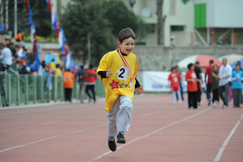 skdar Belediyesi 5. zel Sporcular Atletizm enlikleri