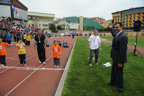 skdar Belediyesi 5. zel Sporcular Atletizm enlikleri