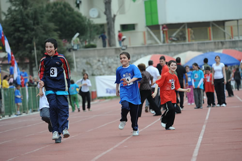 skdar Belediyesi 5. zel Sporcular Atletizm enlikleri