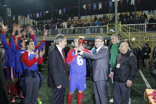 8. Geleneksel Bahar Kupas 2. Amatrler Futbol Turnuvas'nn ampiyonu cadiyespor