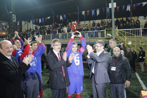 8. Geleneksel Bahar Kupas 2. Amatrler Futbol Turnuvas'nn ampiyonu cadiyespor