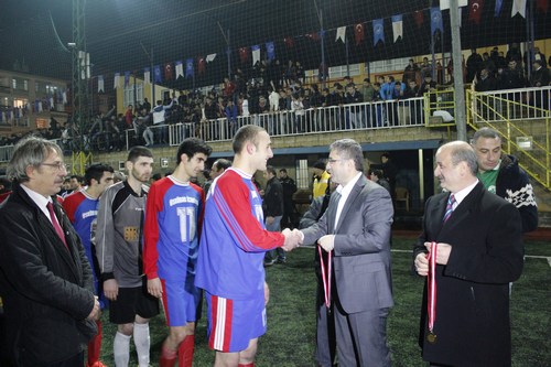 8. Geleneksel Bahar Kupas 2. Amatrler Futbol Turnuvas'nn ampiyonu cadiyespor