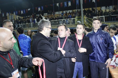 8. Geleneksel Bahar Kupas 2. Amatrler Futbol Turnuvas'nn ampiyonu cadiyespor