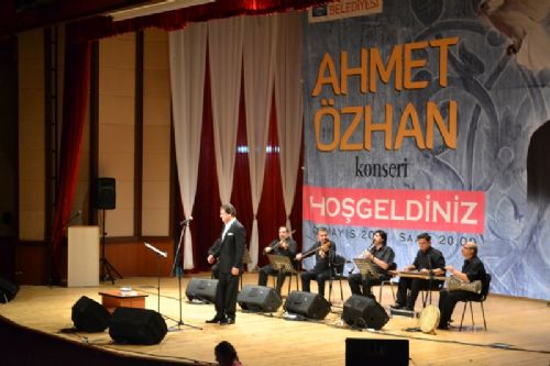 Ahmet zhan'dan muhteem konser