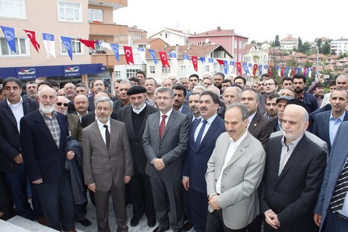 skdar Belediyesi tarafndan yaptrlan amlktepe Camii dualarla ibadete ald