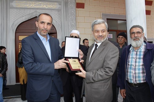 skdar Belediyesi tarafndan yaptrlan amlktepe Camii dualarla ibadete ald